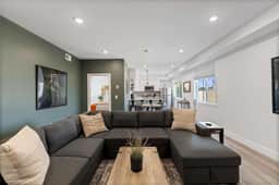 Sprawling 8 Bed Complex, Pool Table, Parking!