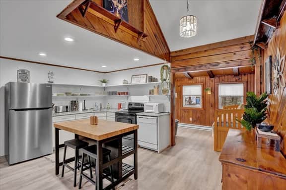 2270 Long Pond Rd